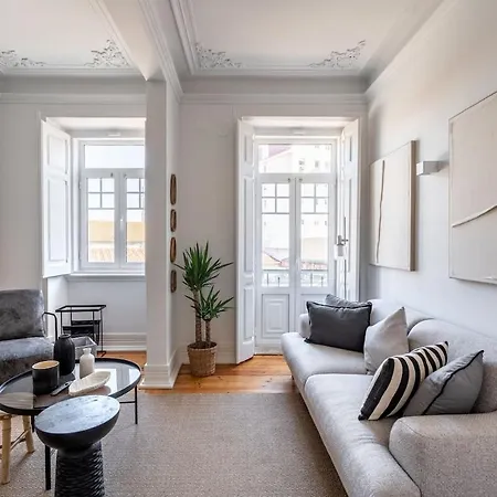 Lisbeyond - Estrela Gem - Walk To Basilica & Parks Lägenhet