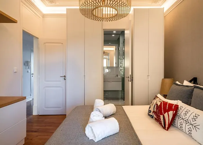 Appartement Lisbeyond - Estrela Gem - Walk To Basilica & Parks *