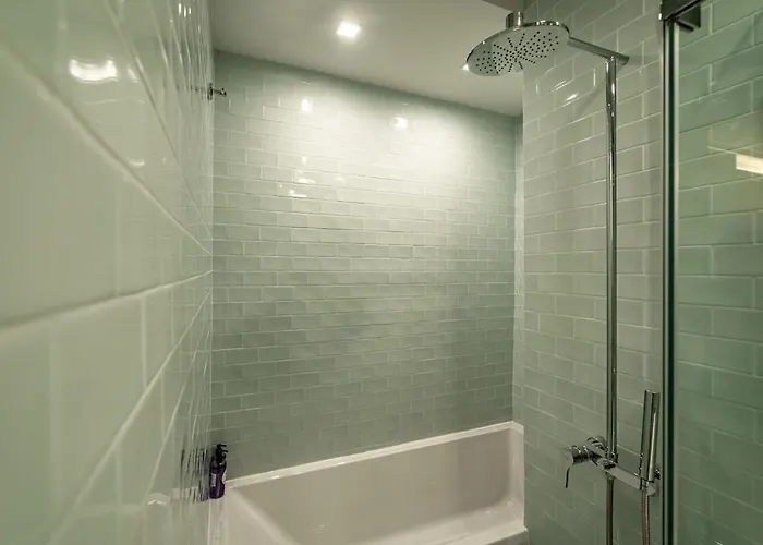 Lisbeyond - Estrela Gem - Walk To Basilica & Parks Appartement *